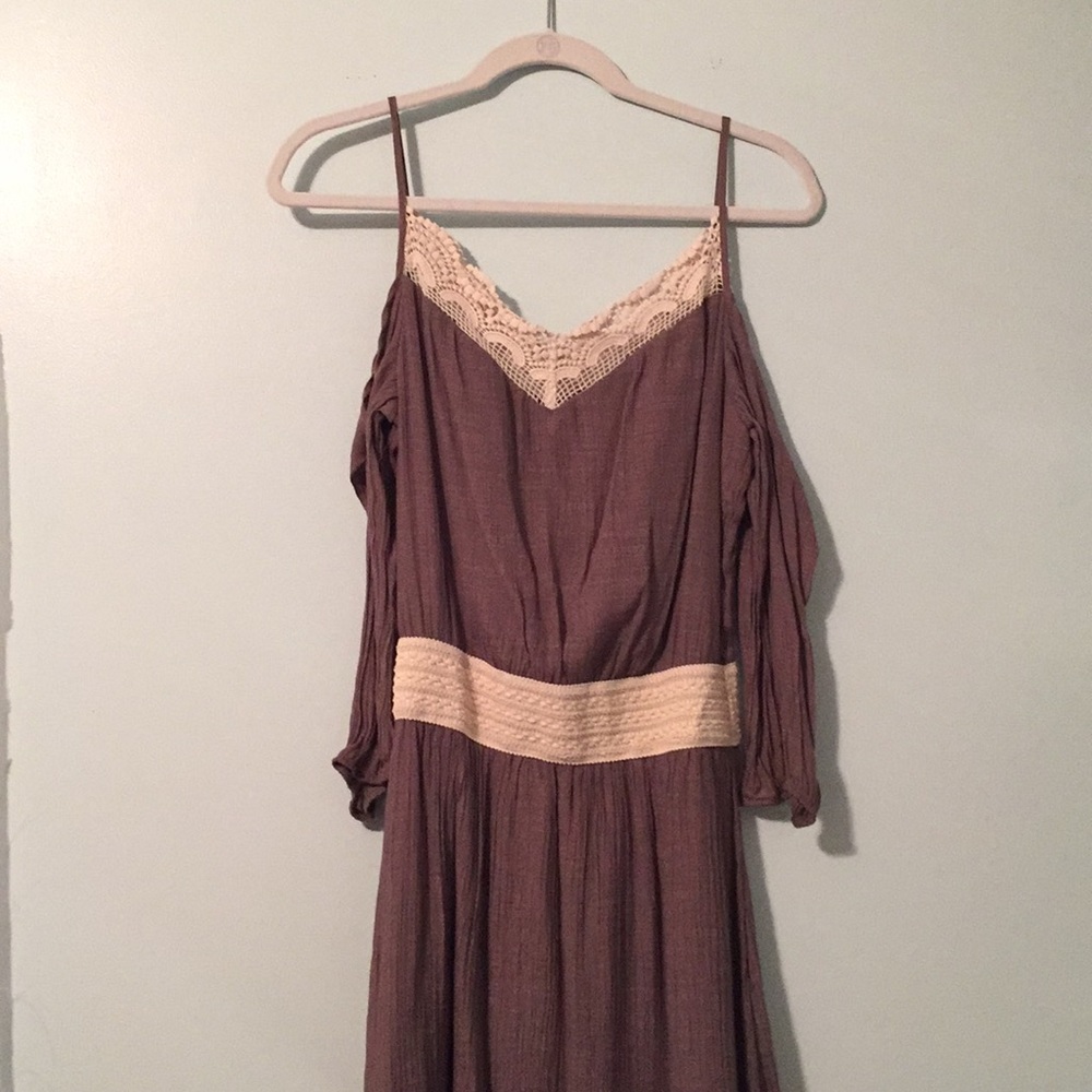 Brown and lace accented cold-shoulder dress
